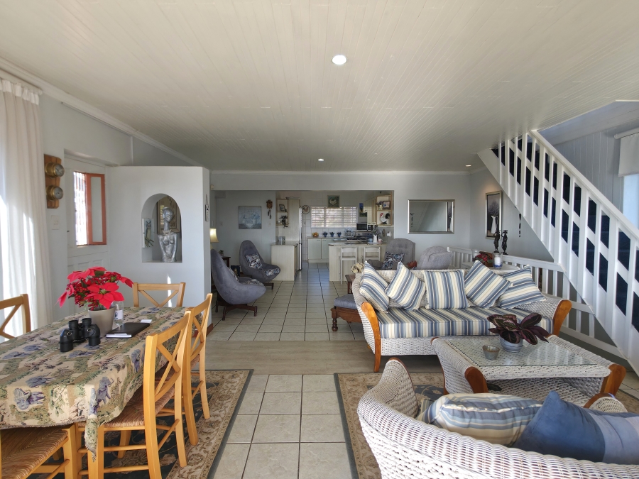 3 Bedroom Property for Sale in Wavecrest Eastern Cape